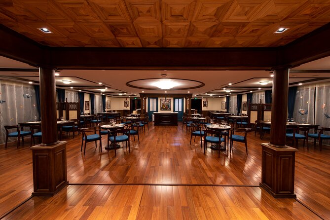 Heritage Binh Chuan 2 Days 1 Night discovery in Lan Ha Bay - The service style and staff who make a difference