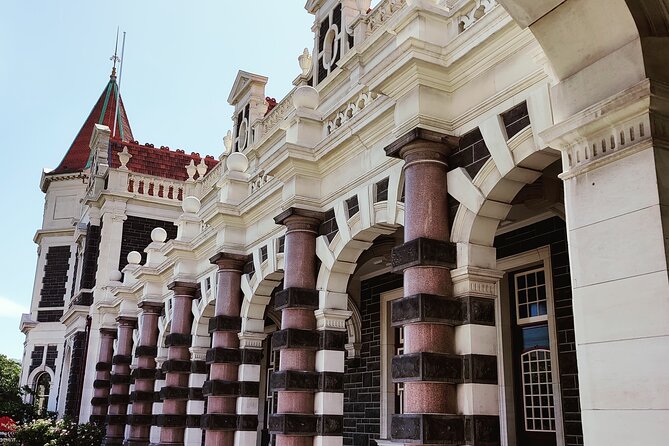 Heritage City and Larnach Castle Van tour with Historian Guide - Key points at a glance