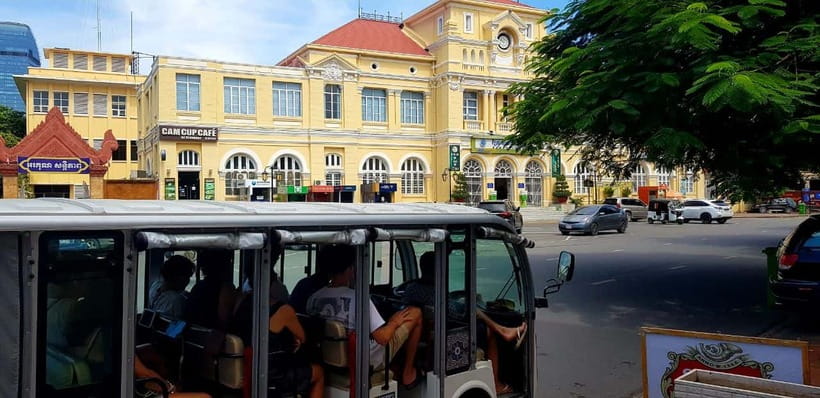 Heritage tour of Phnom Penh in electric bus - Key points at a glance