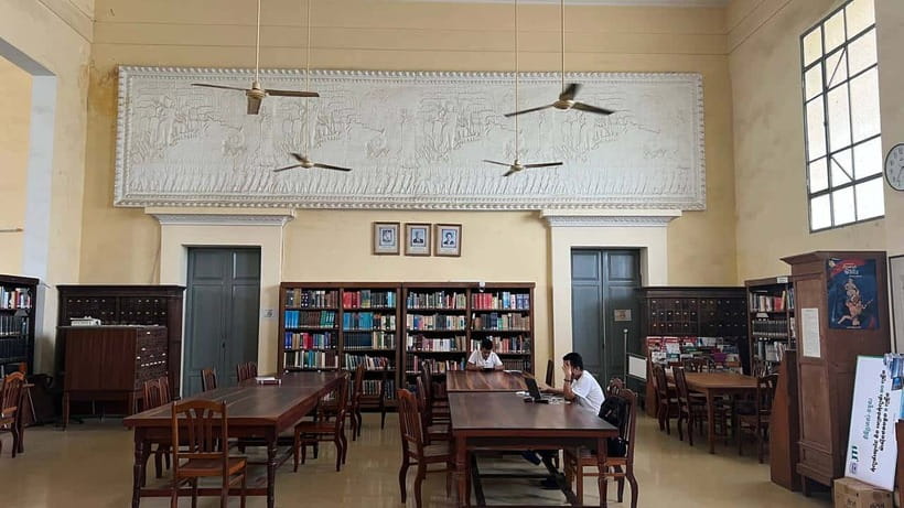 Heritage tour of Phnom Penh in electric bus - Who should book this experience?