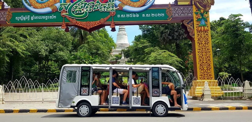 Heritage tour of Phnom Penh in electric bus - Tablets that take you inside closed buildings