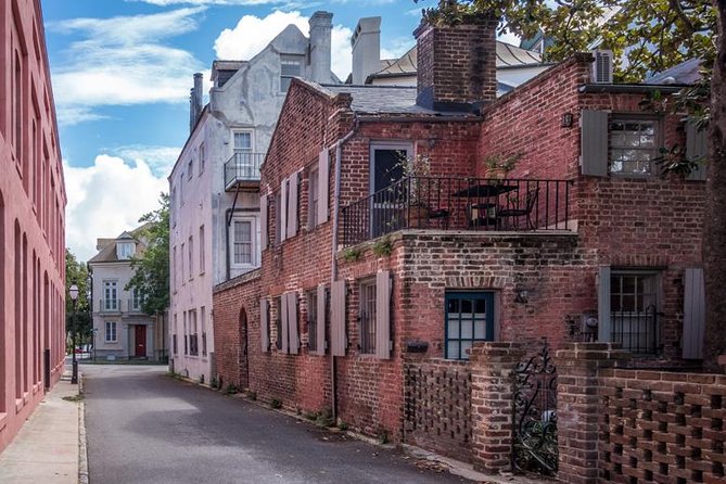 Hidden Alleyways and Historic Sites Small-Group Walking Tour - South of Broad, where grand homes meet narrow lanes
