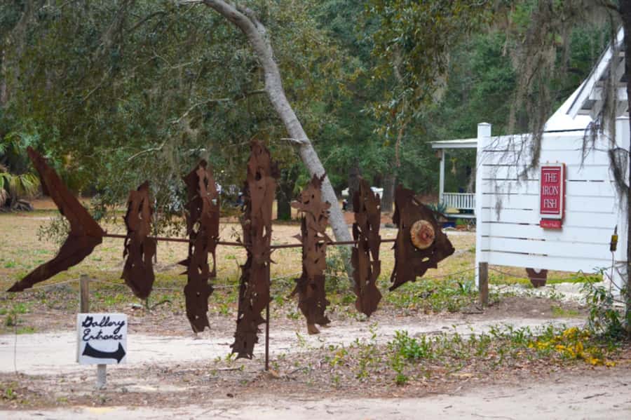 Hilton Head: Daufuskie Island History & Artisans Tour - Learning about Gullah traditions at the church