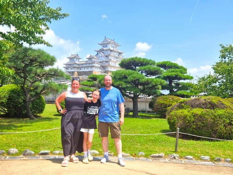 Himeji: Himeji Castle Guided Tour – UNESCO Heritage - Meeting your guide at JR Himeji Station