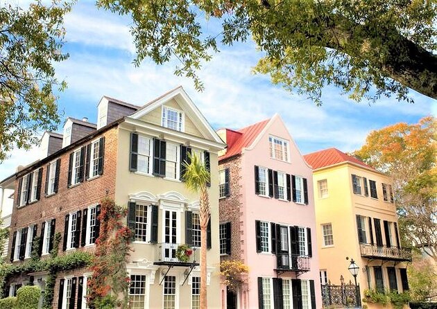Historic Charleston Guided Sightseeing Walking Tour - South of Broad and the Battery slow the pace