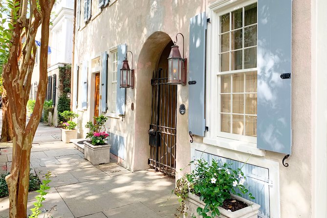 Historic Charleston Guided Sightseeing Walking Tour - What the $30 price really buys you