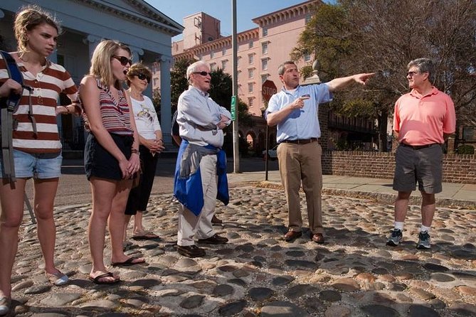 Historic Charleston Walking Tour: Rainbow Row, Churches, and More - The Waterfront Battery and the Fort Sumter view