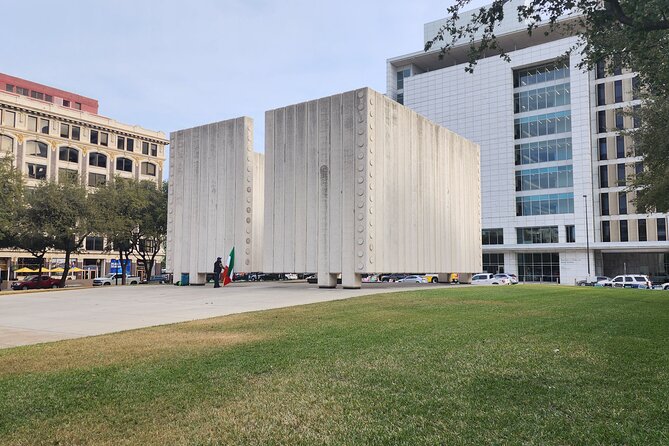 Historic Dallas Downtown Solo Self Guided Walking Tour - Human rights and Kennedy’s wider role