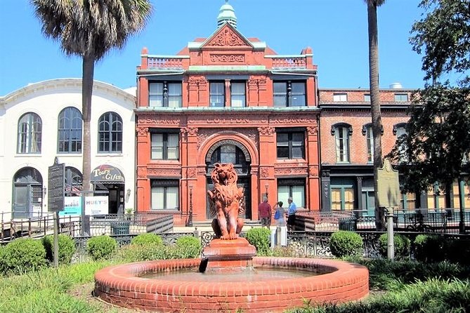 Historic Savannah Guided Walking Tour - Why a walking tour fits Savannah so well