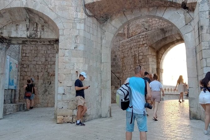 Historic Walk with Game of thrones details in Dubrovnik - Franciscan Monastery and Onofrio’s Fountain