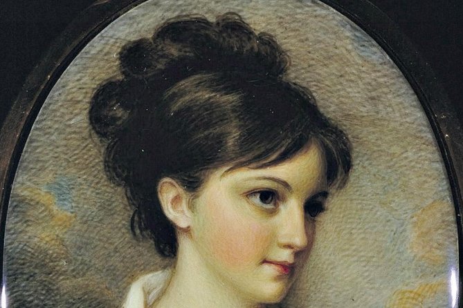Historic Women of Charleston Guided Walking Tour - The Pink House Gallery and a more personal story