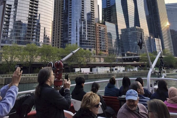 Historical and Architectural Chicago Fireboat River & Lake Cruise - The fireboat details are part of the attraction