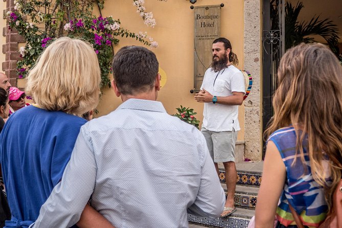 Historical and Cultural Walking Tour of San José del Cabo - Plaza Mijares and the obelisk