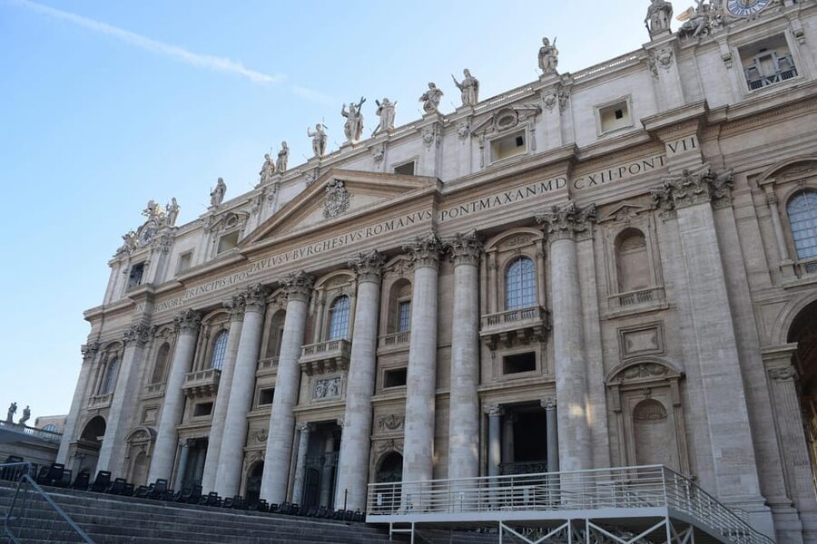 Historical and Spiritual Jorney in Papal Basilicas - Reaching St. Peter’s Square by metro