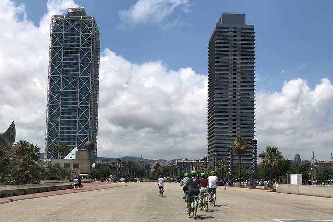 Historical Barcelona E-bike Guided Tour - Finishing at Sagrada Família