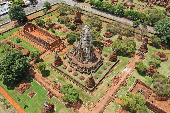 Historical City of Ayutthaya - Unesco Full Day Tour From Bangkok - Bang Pa-In Palace sets the tone