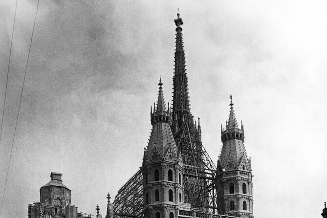 Historical Hitler Walking Tour of Vienna - The art academy and Hitler’s early years