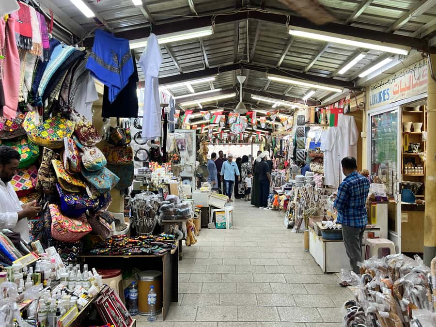 Historical Salalah City Tour with Culture, Food & Shopping - Guides, transport, and group size