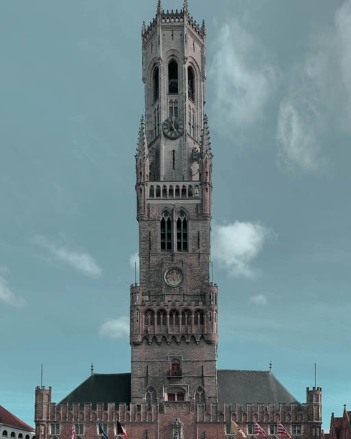 Historical walk in Bruges with local guide. Praline included - Tanners Square and the former red-light district