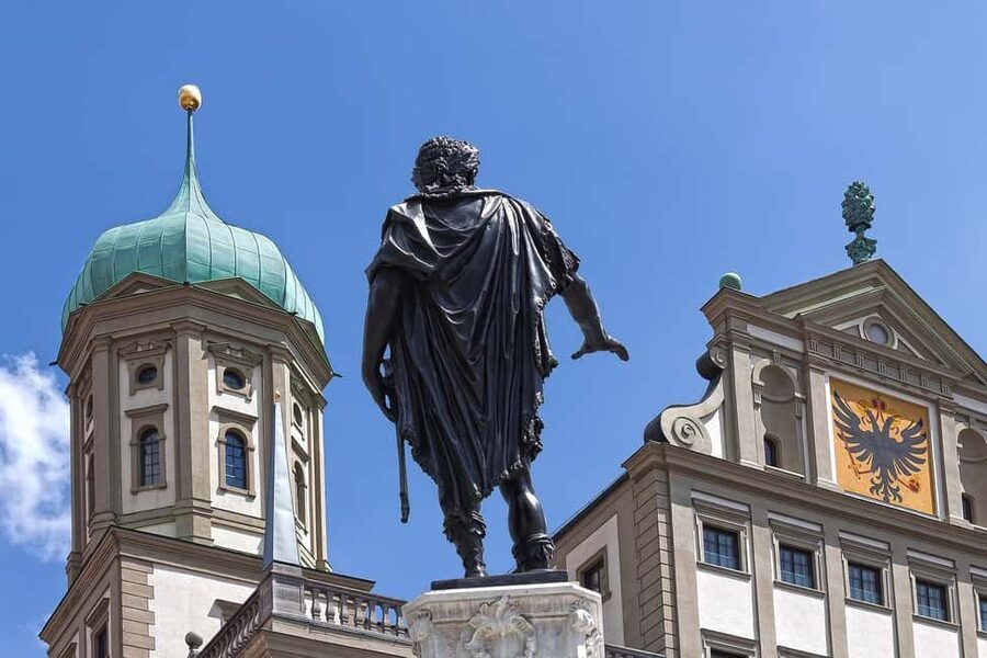 Historical Walking Tour of Augsburg / Historische Führung - Following the Fuggers through Augsburg