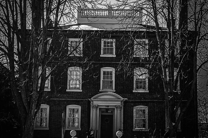 History and Hauntings of Salem Guided Walking Tour - Ropes Mansion and the McIntire District