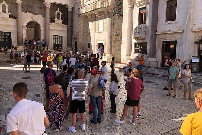 History Split Walking Tour in French -Small group - Fruit’s Square, Venetian defenses, and Croatian literature