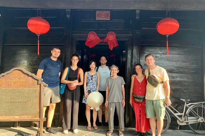 Hoi An Ancient Town Walking Tour with a Local - Finishing at Hoi An Market