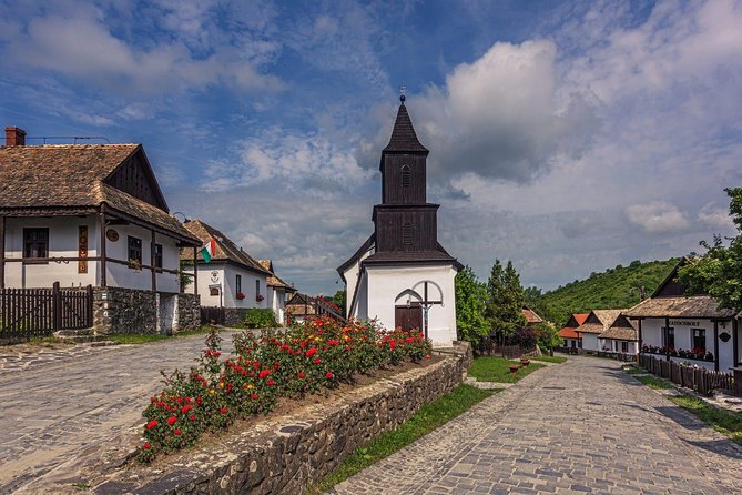 HOLLÓKŐ UNESCO World Heritage site + Eger Castle Private guided tour - Hollókő: A Living Village, Not a Stage Set