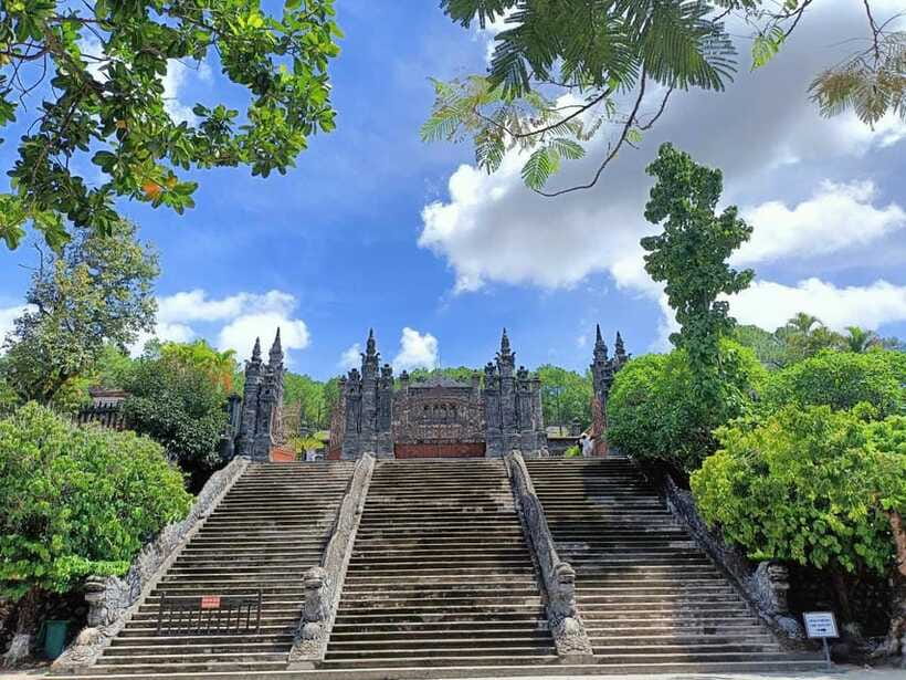 Hue: 3 Best Royal Tombs Tour and Ancient Pagoda - Hue Incense Village: a working tradition, not just a photo stop