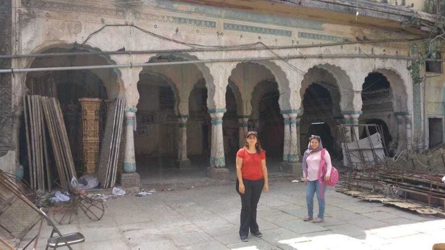 Hyderabad: Heritage Walking Tour of Old City and Charminar - What the guide adds to the $46 price