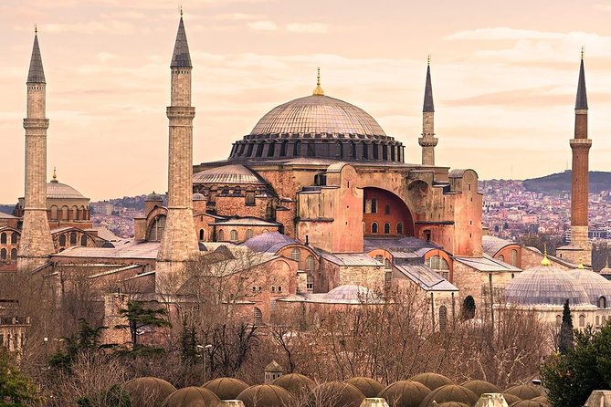Istanbul Historical Tour with Guide, Lunch and Transfers - Hagia Sophia: magnificent, crowded, and physically demanding
