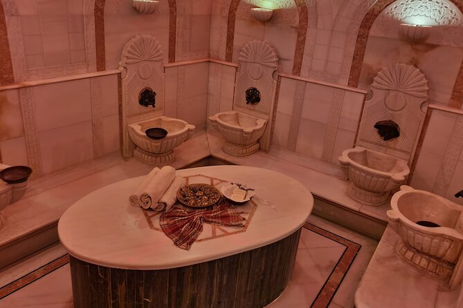 Istanbul : Historical Turkish Bath Experience in Old City - Comfort, changing, and practical details