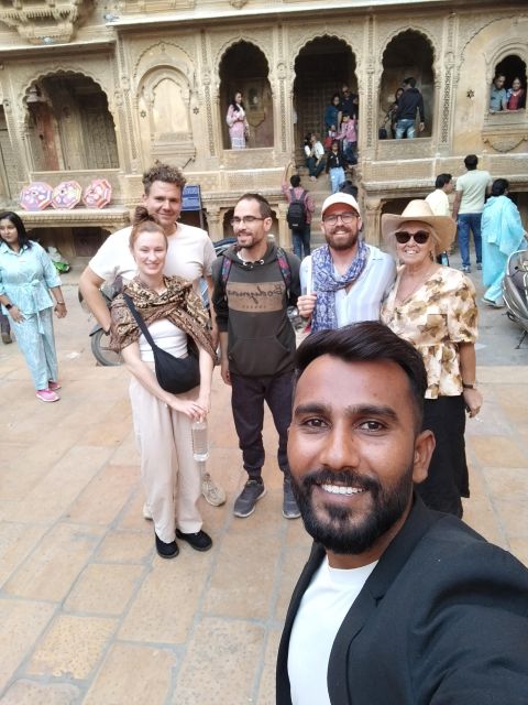 Jaisalmer Heritage Walking Tour With Professional Guide - What the guides add to the experience