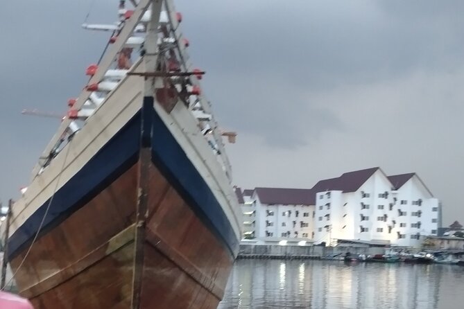 Jakarta Heritage of Old Batavia Private City Tour (Historical) - Lunch, local flavors, and Café Batavia