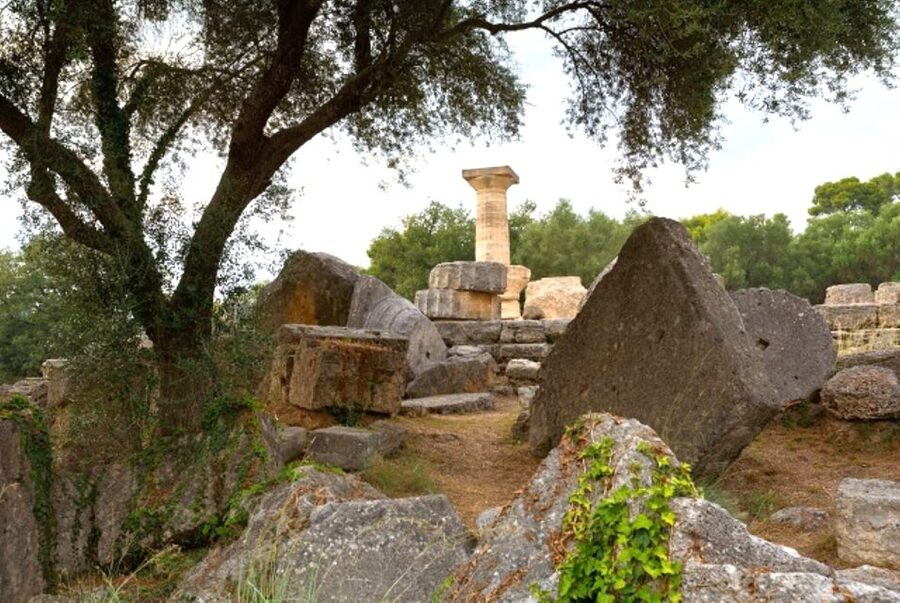 Katakolo: Ancient Olympia and Kourouta Beach Guided Tour - Should you book the Olympia and Kourouta combination?