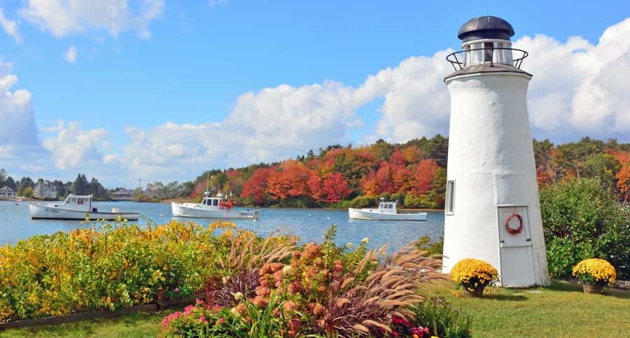 Kennebunkport: 2-Hour Historical Walking Tour - Starting at Dock Square and stepping into old Kennebunkport