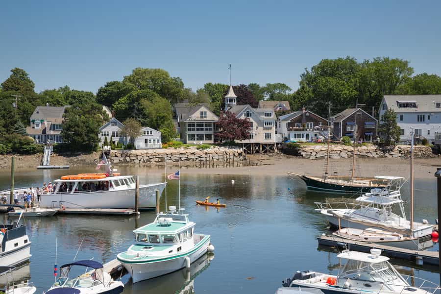 Kennebunkport: 2-Hour Historical Walking Tour - Side streets, old houses, and the people behind them