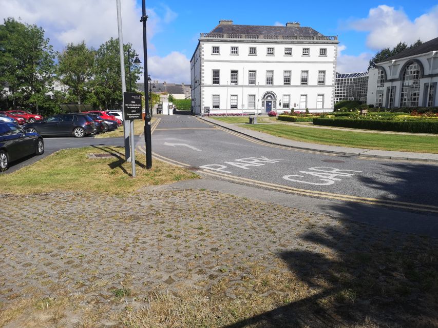 Kilkenny: Historical Highlights Walking Tour - Kieran Street, Parliament Street, and everyday Kilkenny