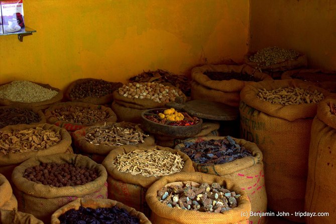 Kochi Tour Guide -A Heritage walking tour in Fort kochi and Mattancherry ! - What the guide adds to the experience