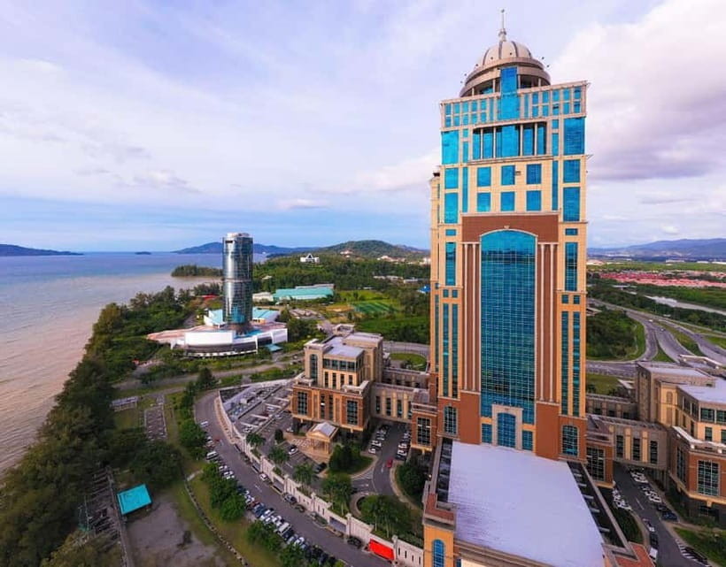 Kota Kinabalu City Tour: Culture & Heritage tour with Lunch - Yayasan Sabah Tower and Kinabalu Tower: a look at modern Sabah