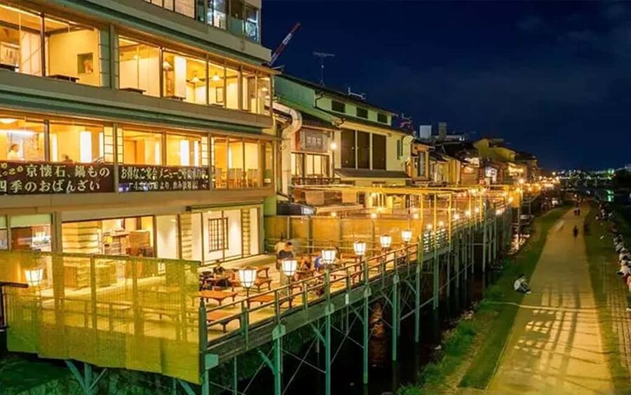 Kyoto: Gion Hidden Gems & Geisha Culture Tour - Hanamikoji Street and the chance to see a geisha