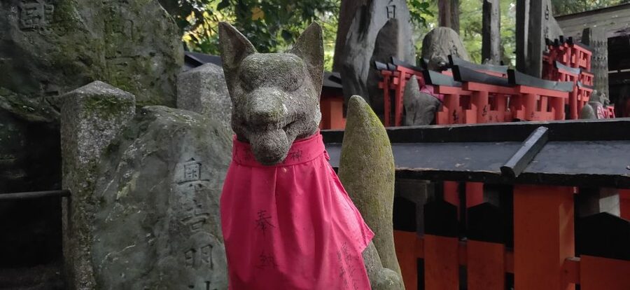 Kyoto: Historic Higashiyama Walking Tour - The guides and the value of a small group