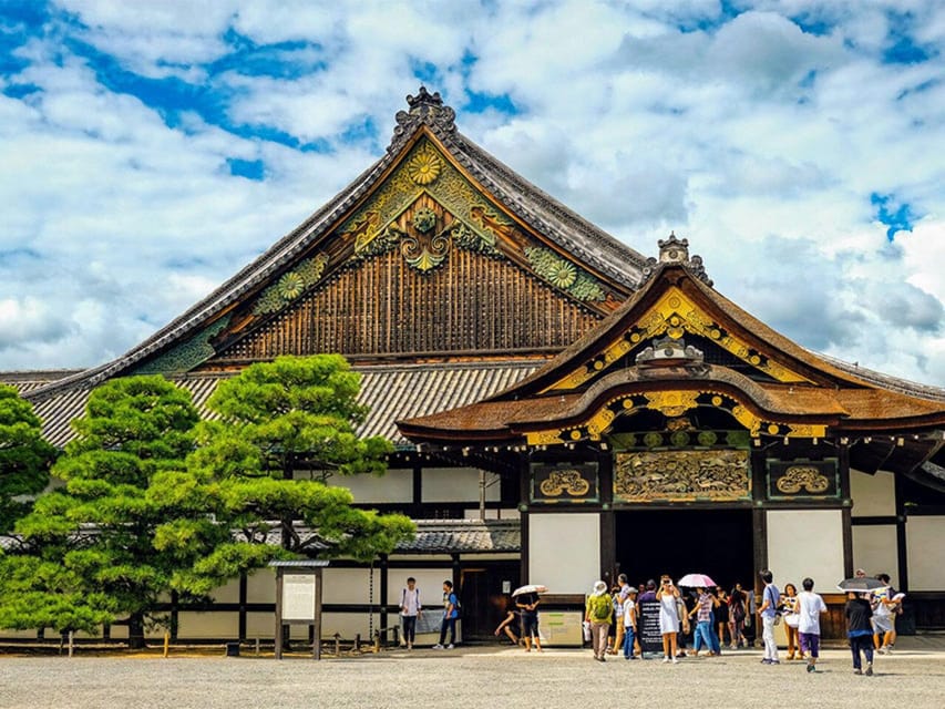 Kyoto/Osaka: Kyoto and Nara Sites & History Day Trip - Kimono photos and Kyoto’s historic lanes