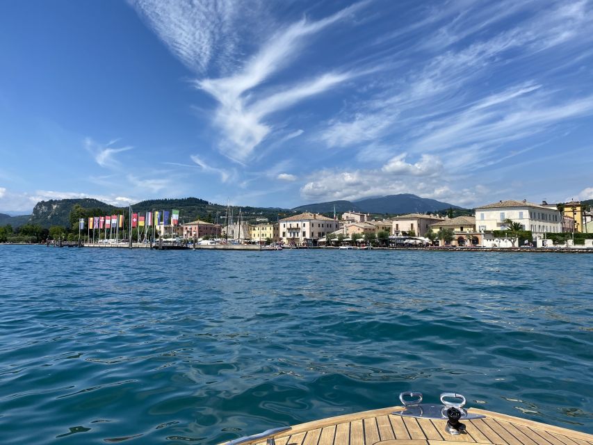 Lake Garda: Historic Castle Cruise with Wine Tasting - Torri del Benaco and its Scaligero fortress