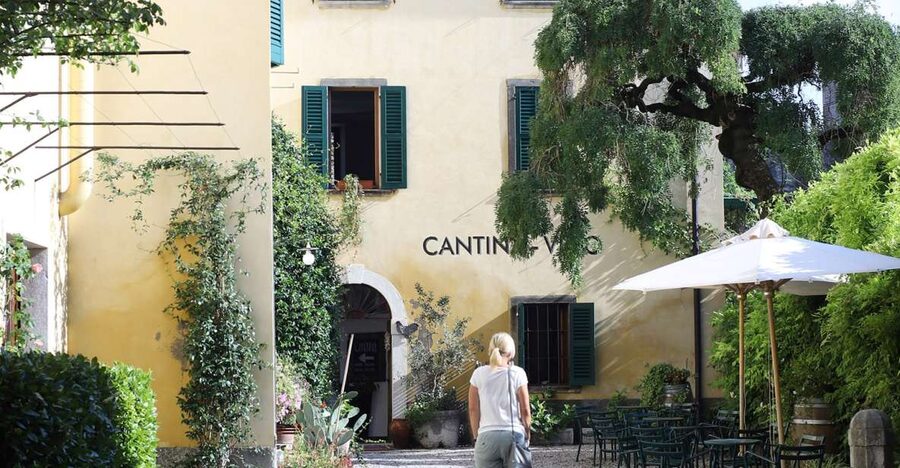 Lazise: Historical Center Wine Tasting Tour - Three red wines: Syrah, Così, and Ettore