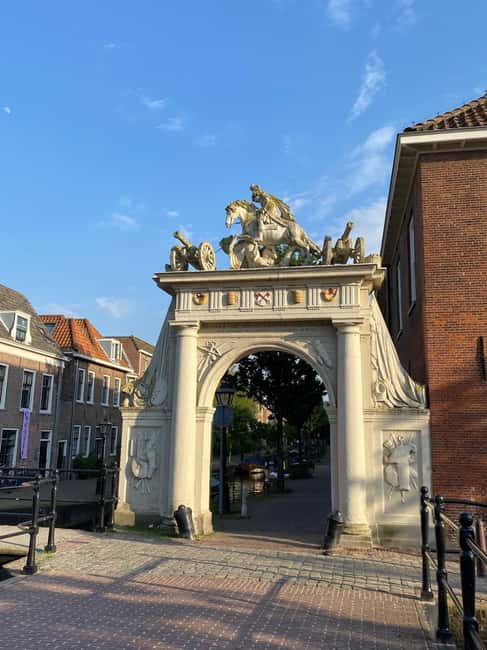 Leiden: Historical and Fun City Tour in German, English, or Dutch - Key points before you book