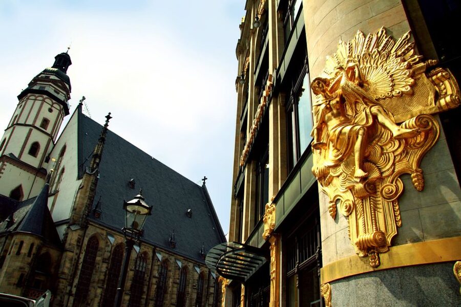 Leipzig: 1.5-Hour Historical Walking Tour in German - The Old Town Hall and the art of reading a square