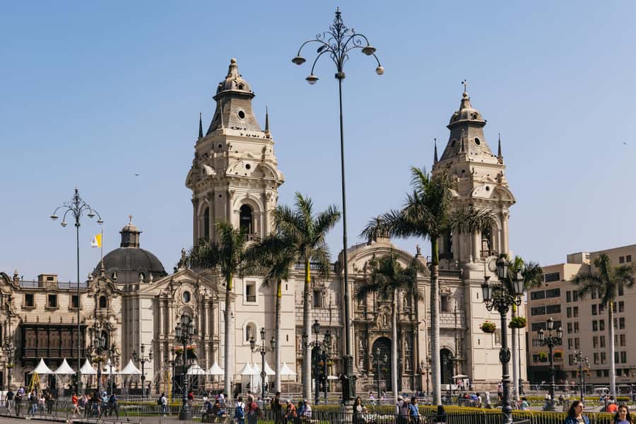 Lima: Historic Center Street Food, Market, and Eateries Tour - Practical details that make the day easier