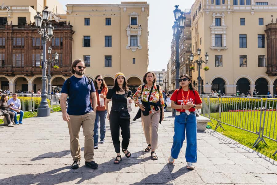 Lima: Historic Center Street Food, Market, and Eateries Tour - Starting at Plaza San Martín with a taste of old Lima