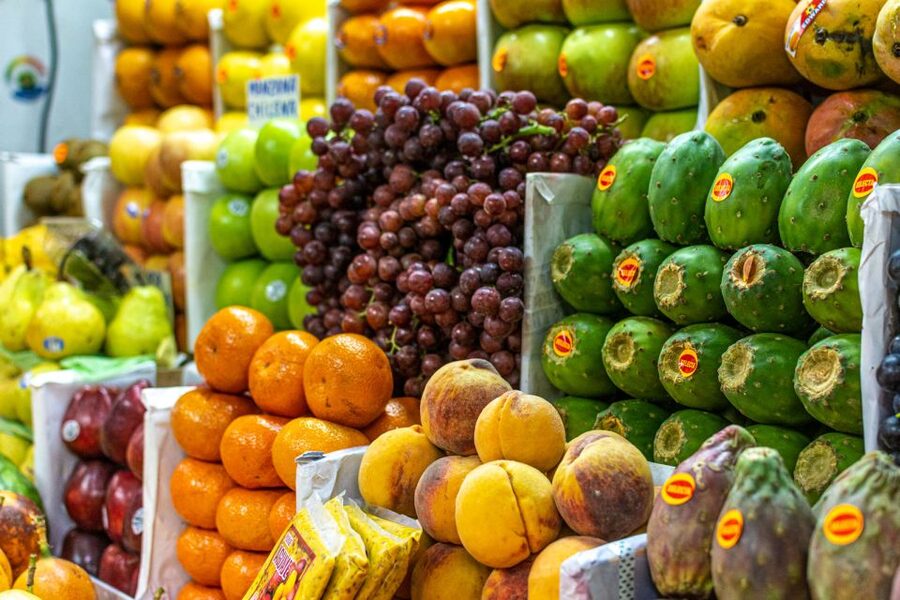 Lima: Historic Center Street Food, Market, and Eateries Tour - Mercado Central and the flavor of Barrio Chino